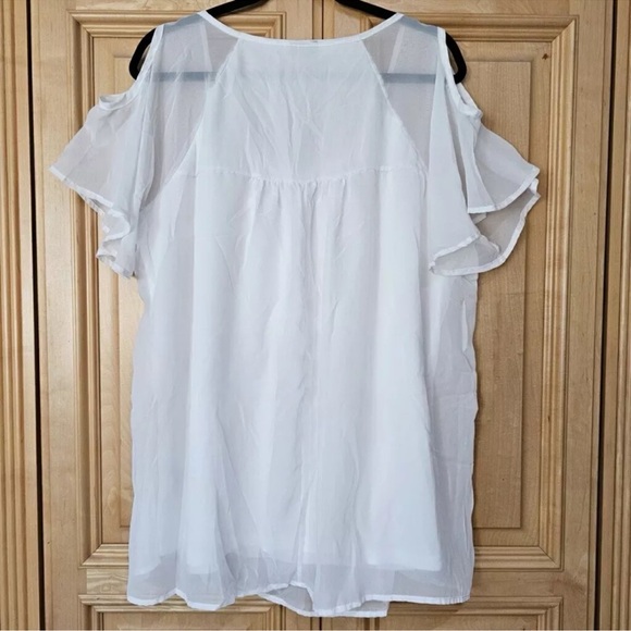 Torrid Sz 1 White Blouse Cold shoulder Sheer SUMMER - Picture 2 of 2